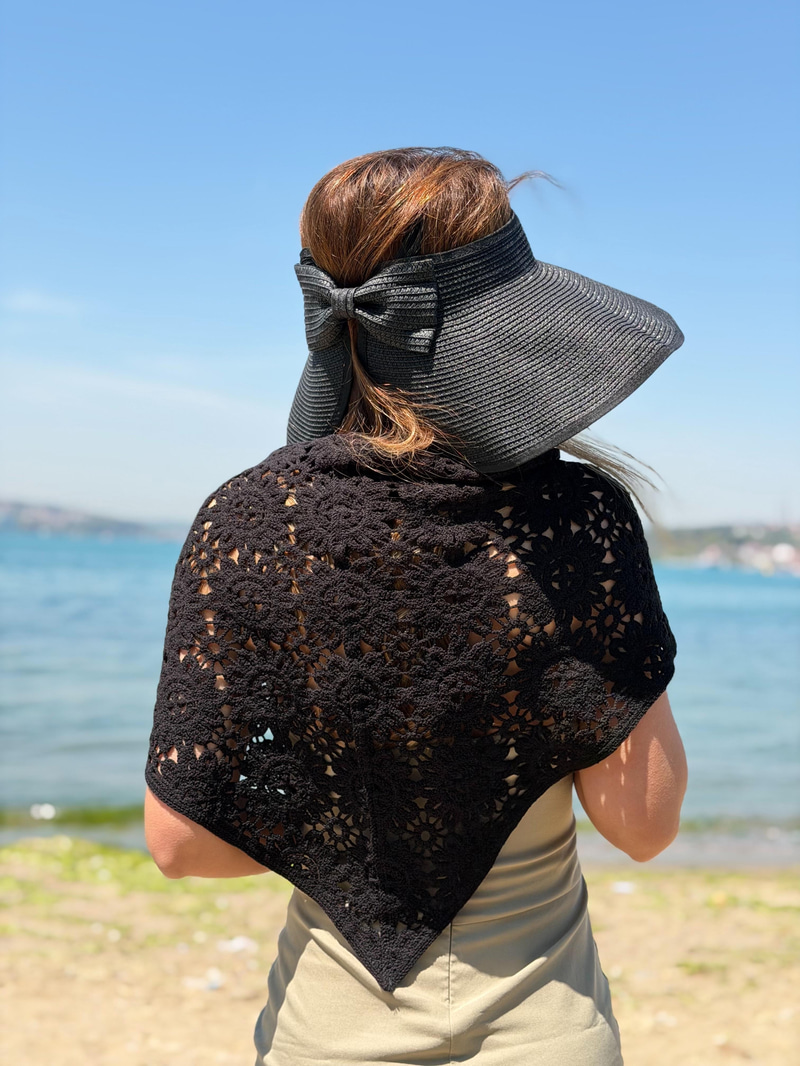 Üçgen Dantelli Pareo Bandana Siyah