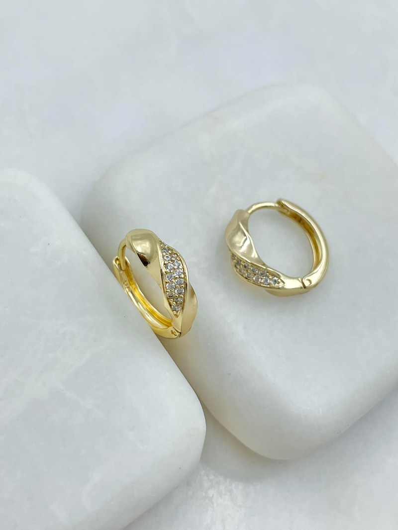 Özel Seri Gömme Taşlı Burgu Küpe Gold