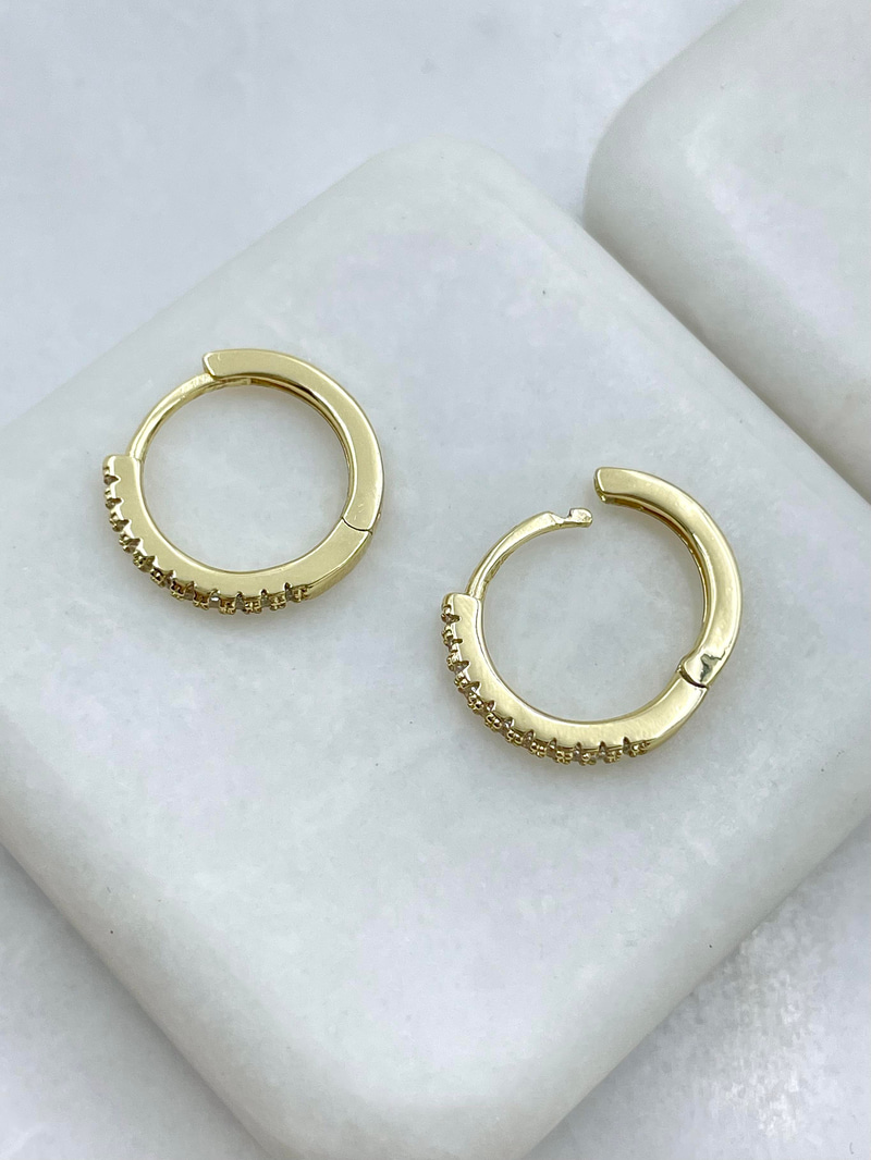 Altın Kaplama Minimal Gömme Taşlı Halka Küpe 1.5 cm Gold