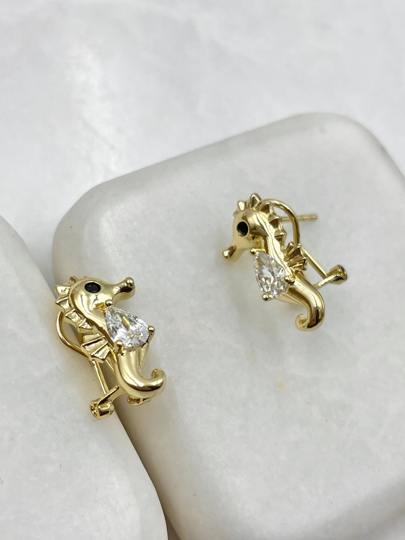 Özel Seri Kristal Taşlı Deniz Atı Küpe Gold