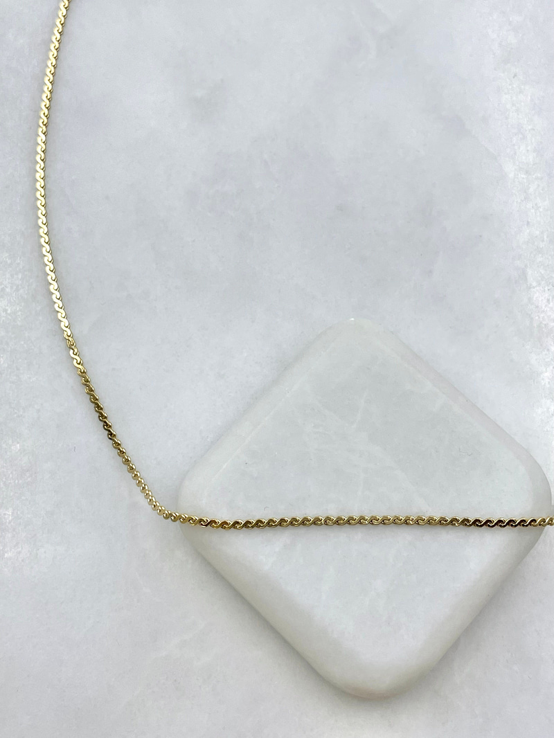 Özel Seri Minik S Plaka Kolye 45 cm Gold