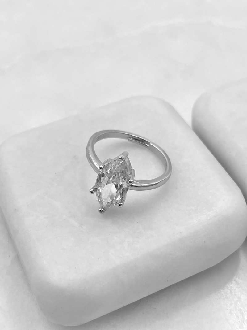 Altın Kaplama Altı Noktalı Oval Kristal Yüzük Gümüş