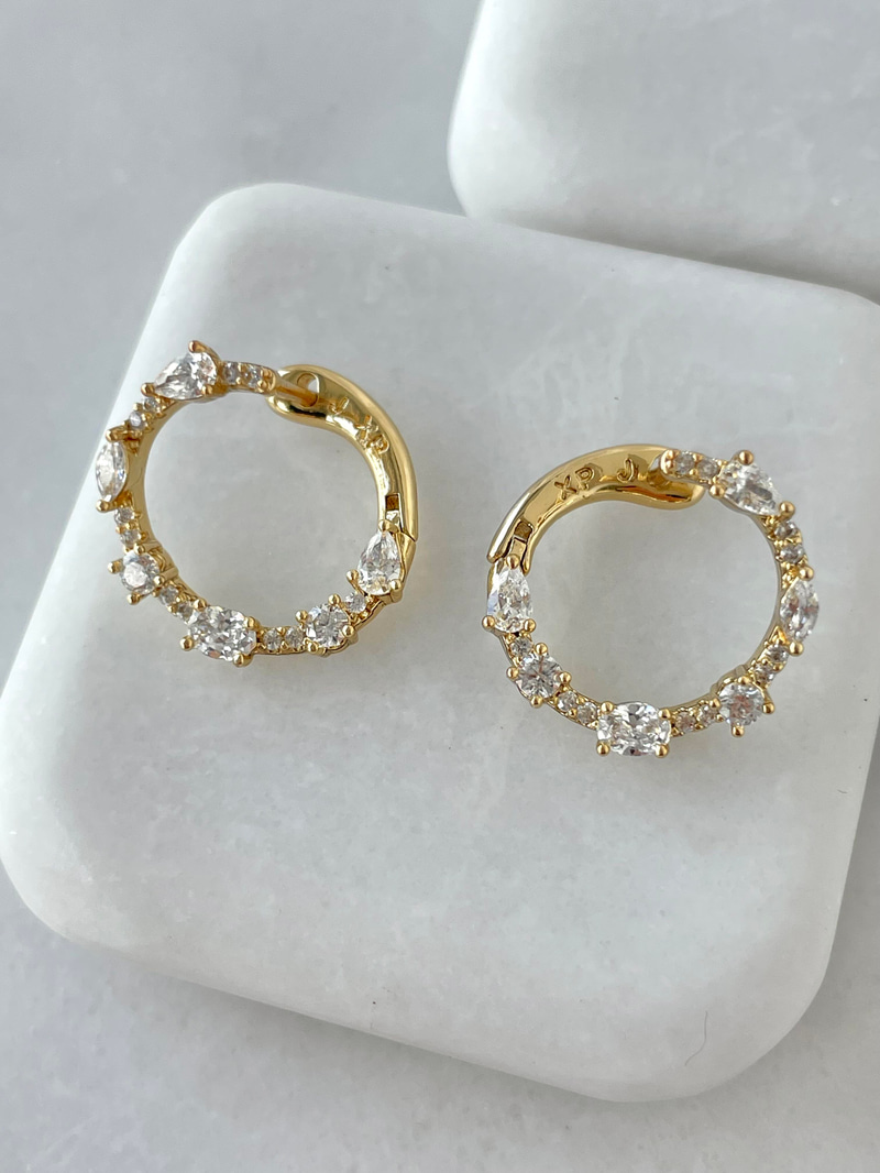 Özel Seri Dizi Kristal Taşlı Daire Küpe Gold