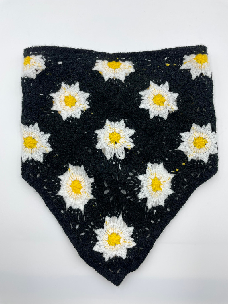 Papatya Desenli Örgü Bandana Siyah