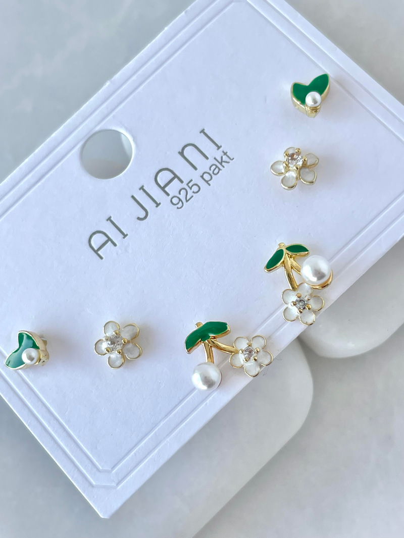 Altın Kaplama Altılı İncili Çiçek Model Minimal Küpe Gold