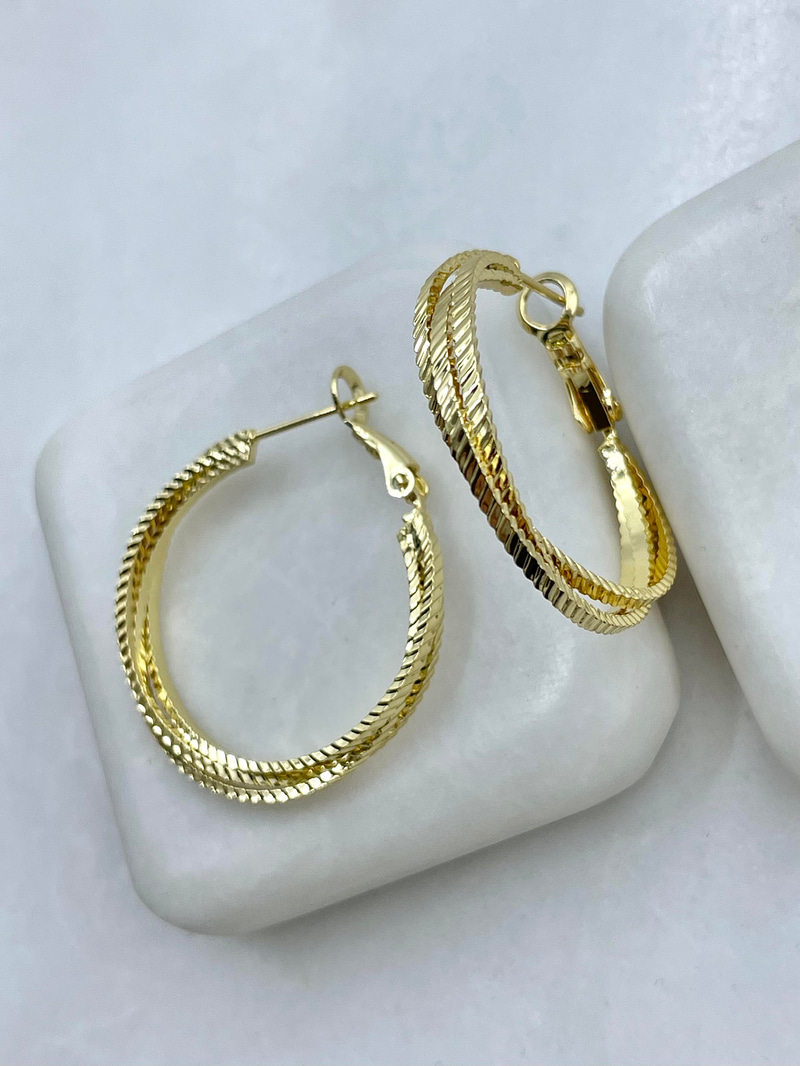 Altın Kaplama Üç Halka Geçişli Küpe Gold