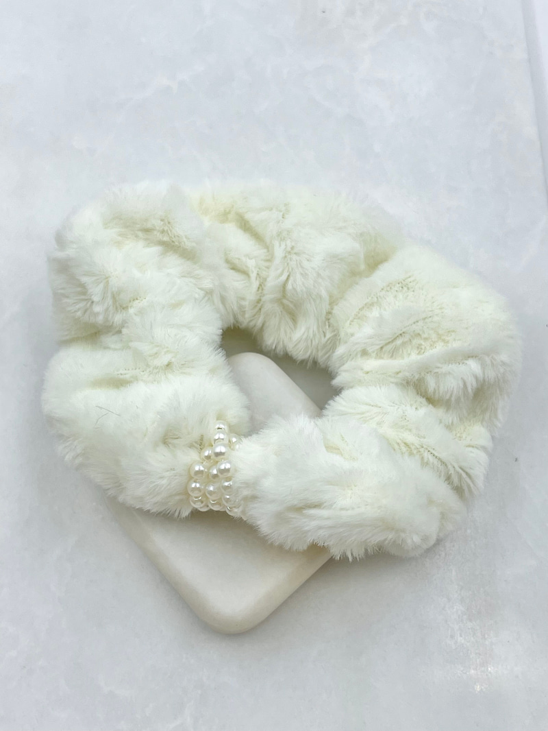 Peluş Scrunchie Toka Beyaz