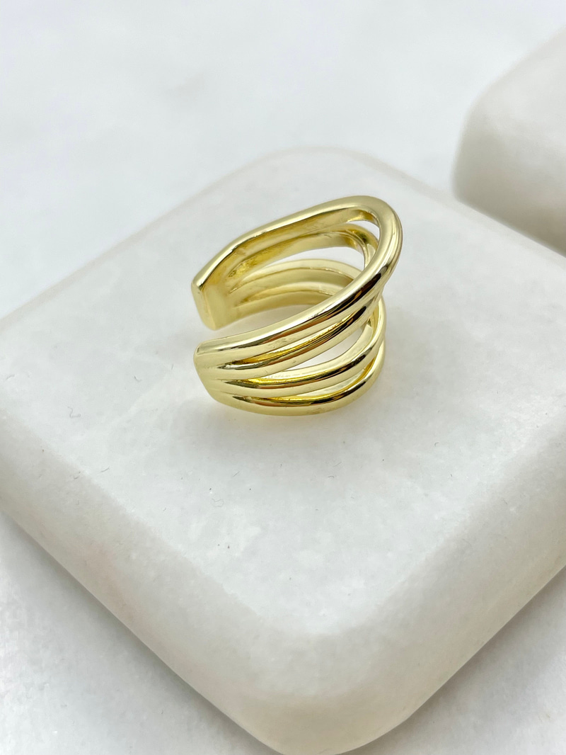 Dörtlü Görünüm Kıkırdak Küpe Gold