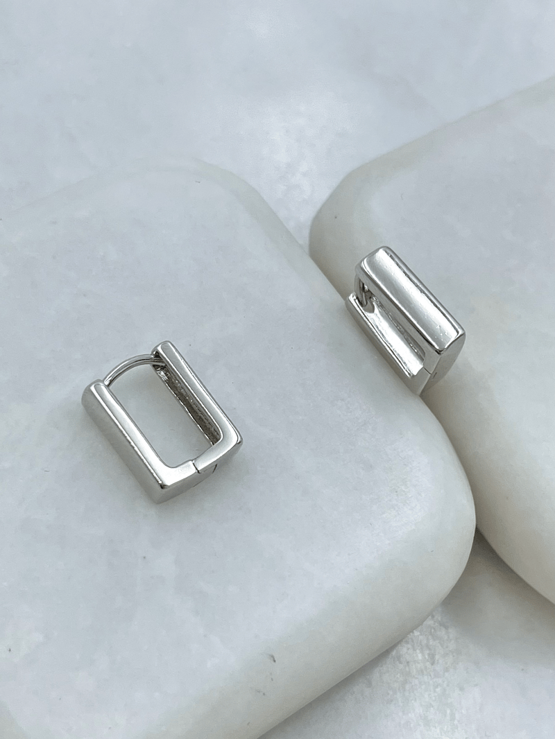 Özel Seri Minik Kare Küpe 1.2 cm Gümüş