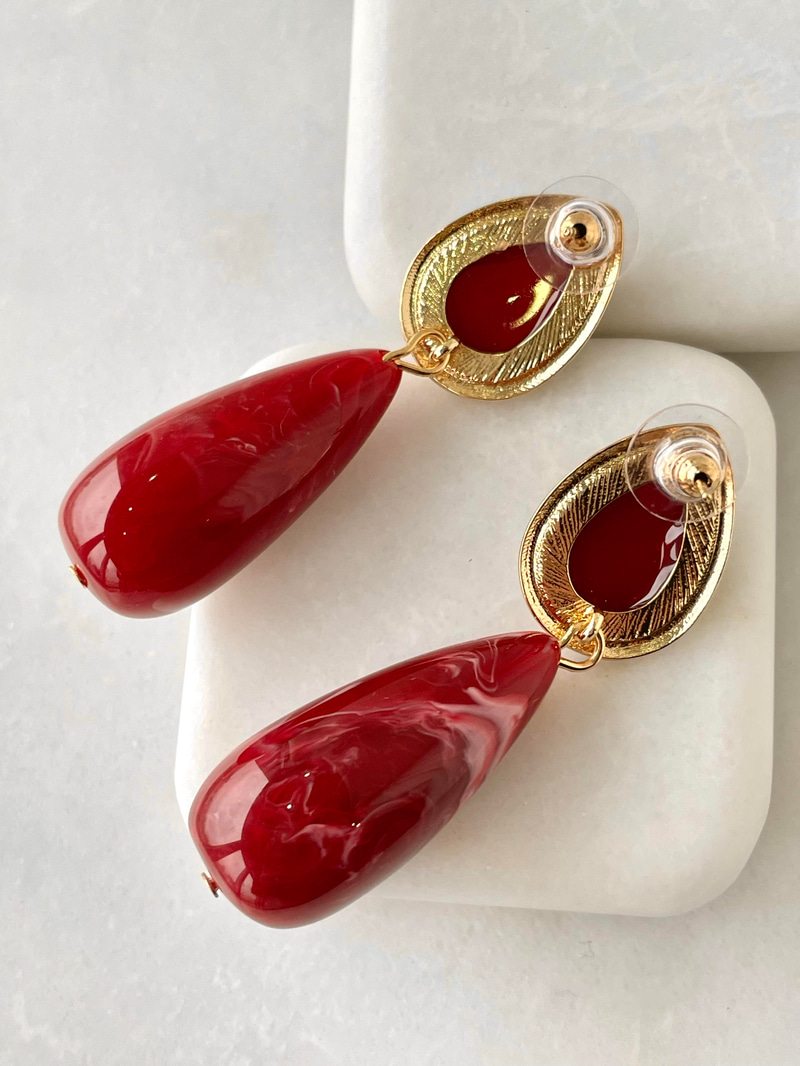 Damla Sallantılı Gold Detaylı Küpe Bordo