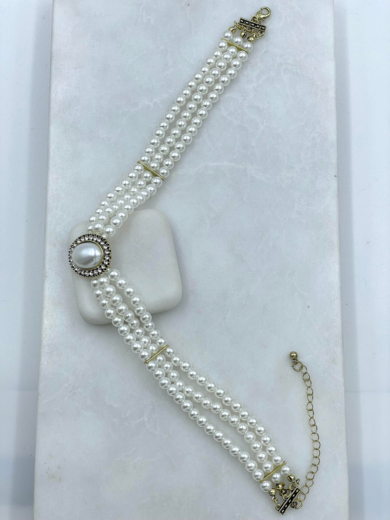 Kristal Taşlı Üç Sıra İnci Choker Kolye Beyaz