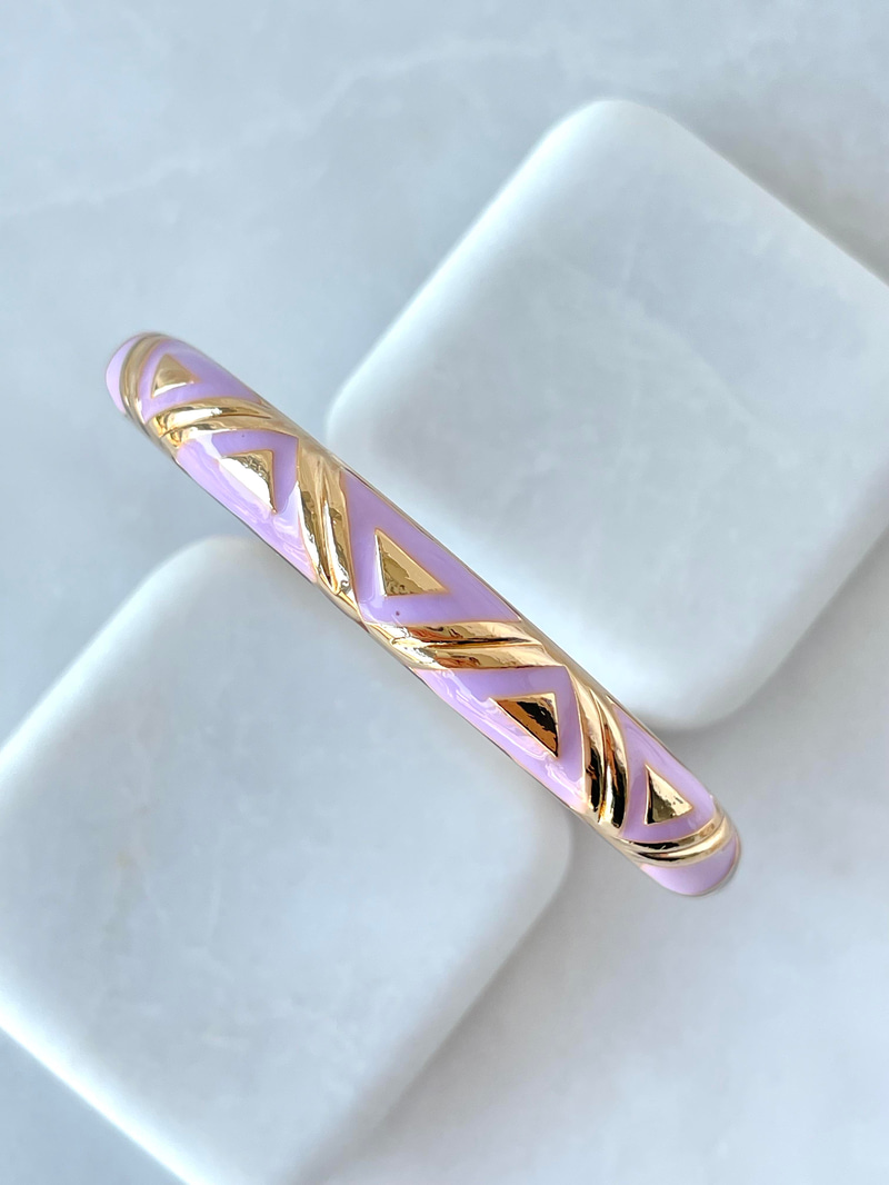 Altın Kaplama Üçgen Model Renkli Mineli Kelepçe Bileklik Lila