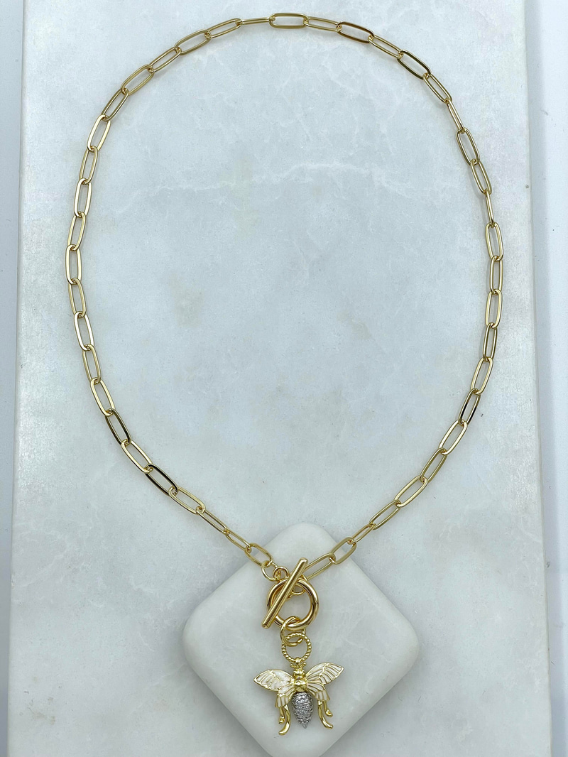 Altın Kaplama Gömme Taşlı Arı Model Önden Kilit Kolye Gold
