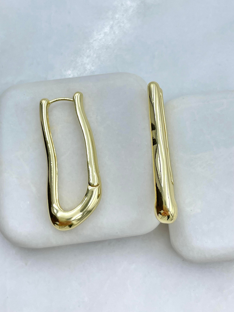 Altın Kaplama Dalgalı U Model Küpe Gold