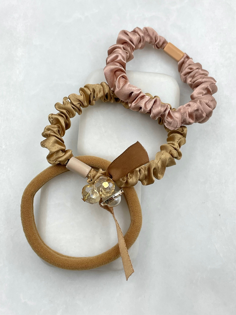 İnci ve Kristal Boncuklu Üçlü Scrunchie Toka Bej