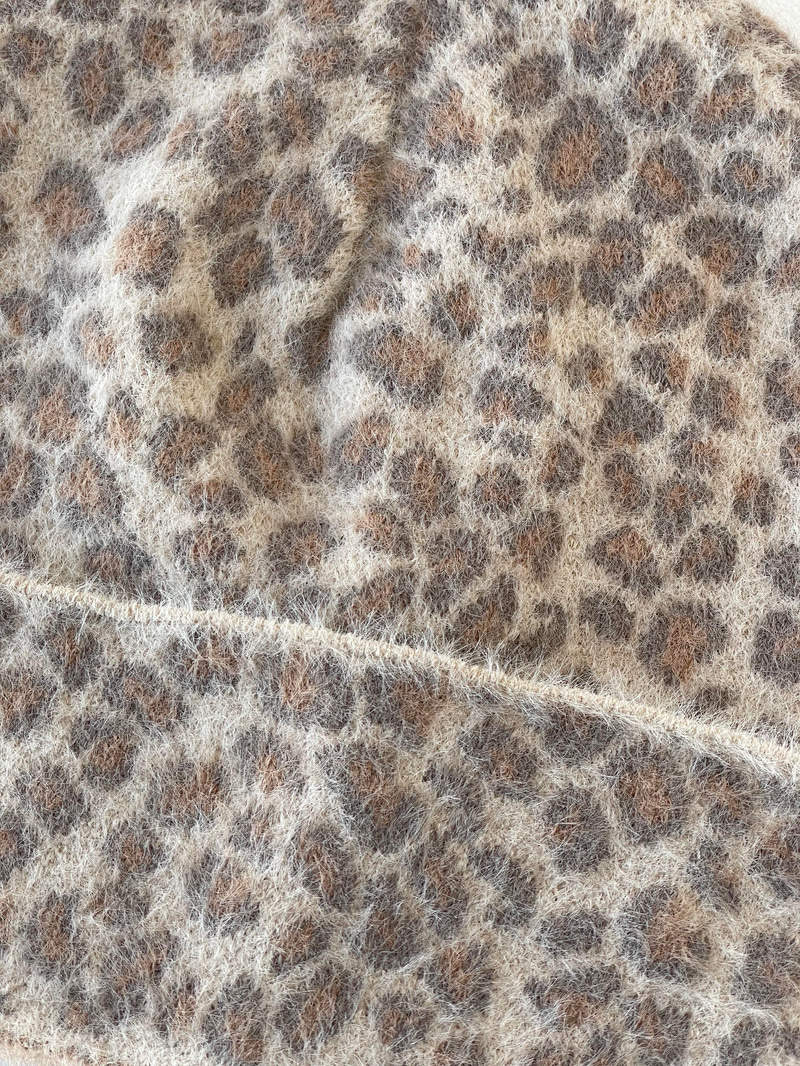 Yumuşak Dokulu Leopar Bere Bej-Latte