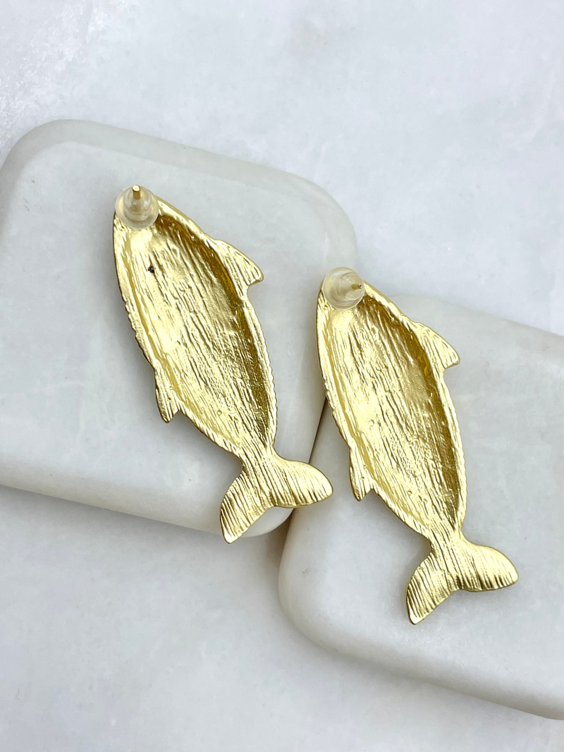 Lacivert Mineli Balık Model Küpe Gold