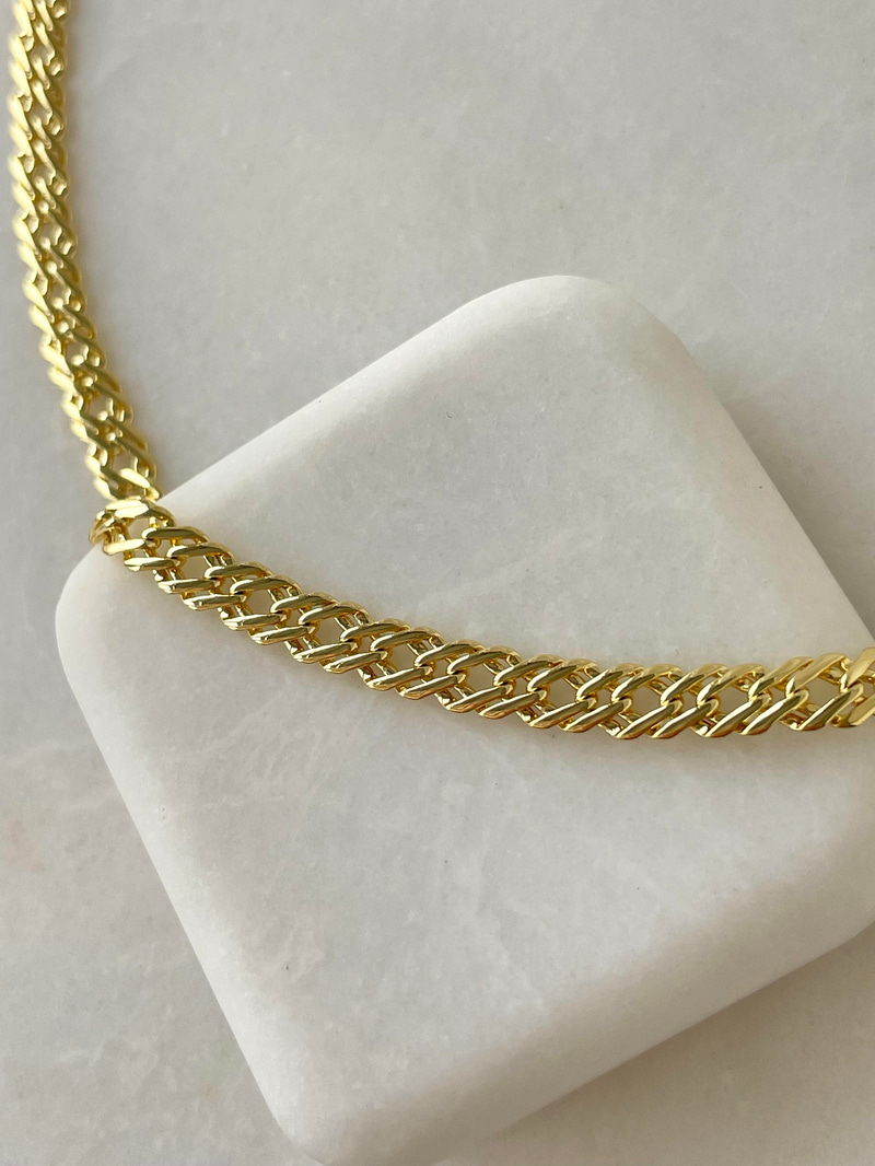 Özel Seri Ezme Kare Zincir Kolye Gold
