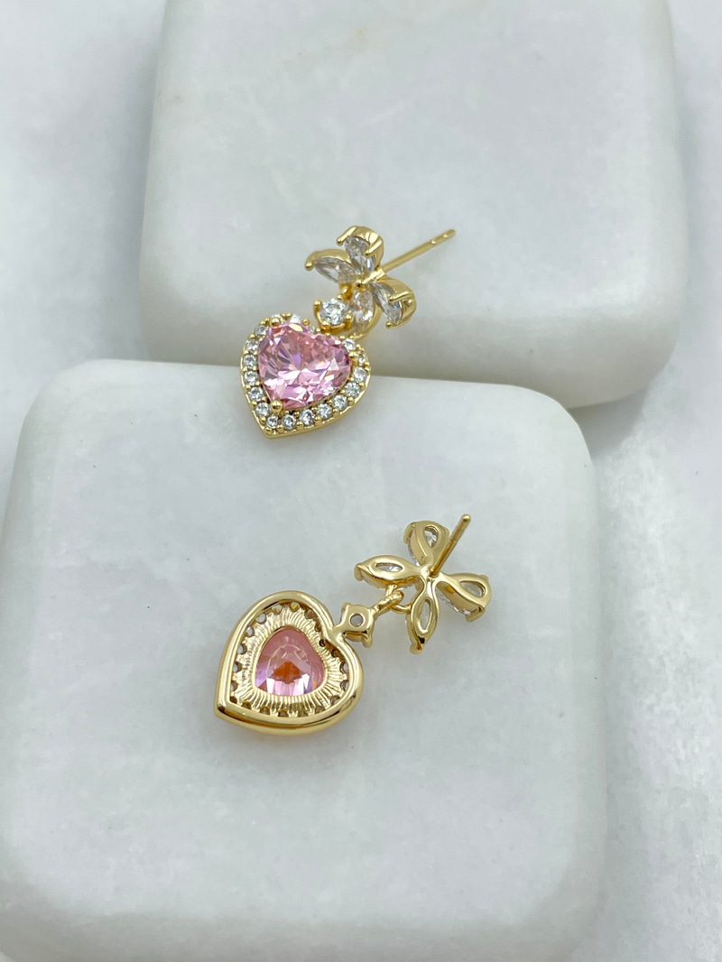 Özel Seri Pembe Kristal ve Gömme Taşlı Kalp Sallantılı Küpe Gold