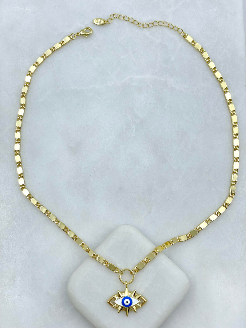 Altın Kaplama Plaka Yansımalı Göz Sallantılı Kolye Gold