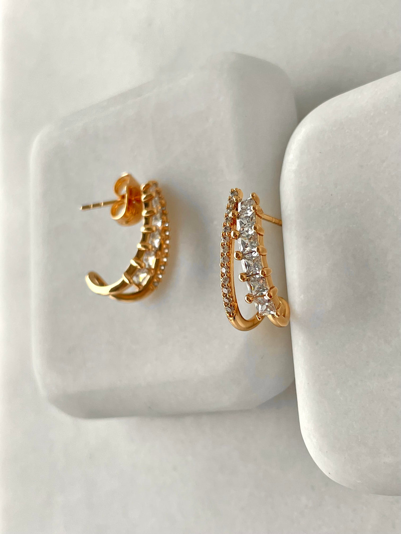 Özel Seri Kare ve Gömme Taşlı İkili Görünüm Küpe Gold