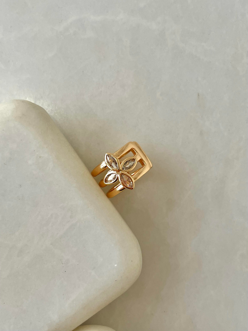 Altın Kaplama Kristal Çiçekli Üç Sıra Kıkırdak Küpe Gold