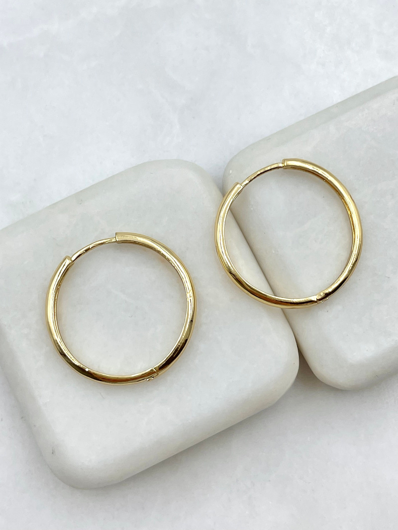 İnce Basic Halka Küpe 2.7 cm Gold