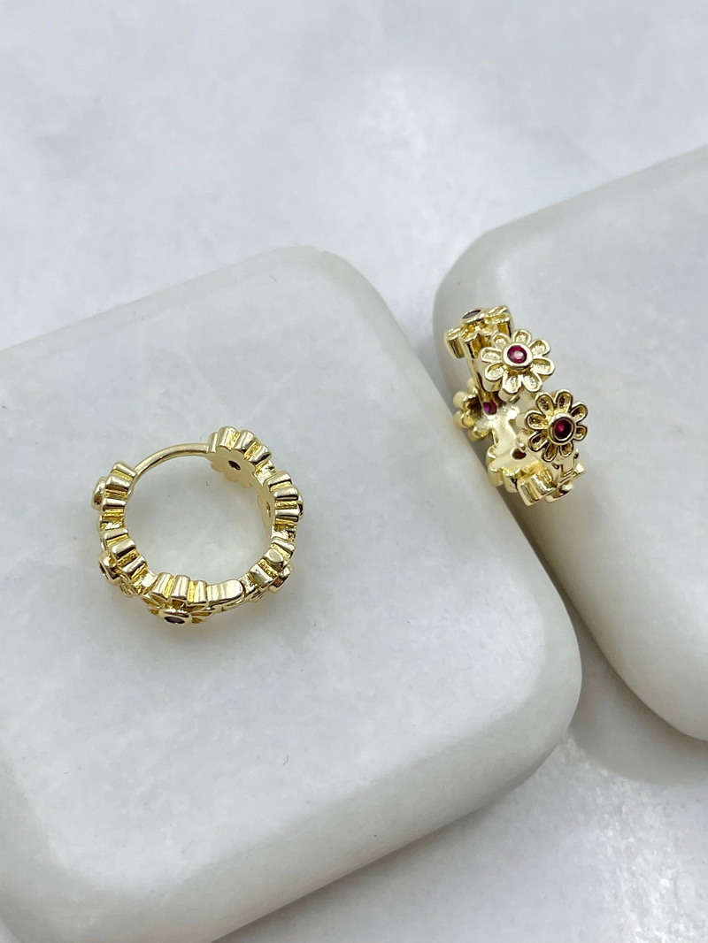 Taşlı Dizi Çiçek Halka Küpe Gold