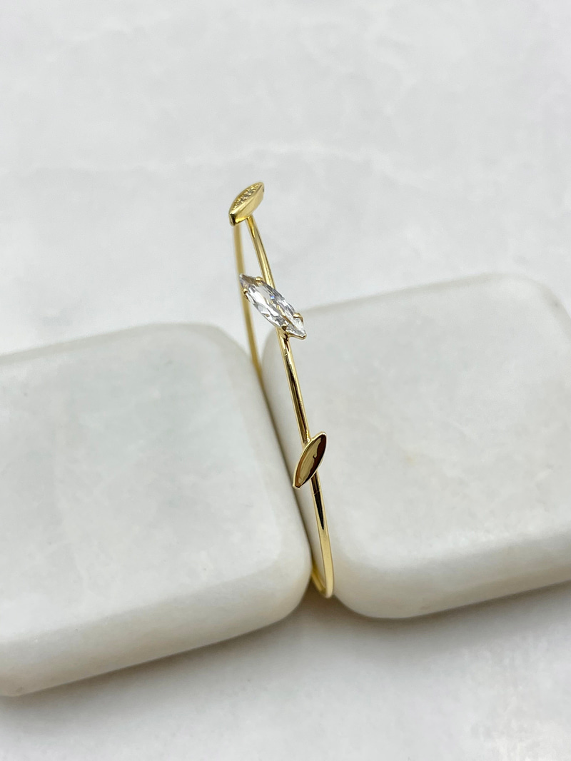 Üçlü Oval Taşlı Minimal Kelepçe Gold