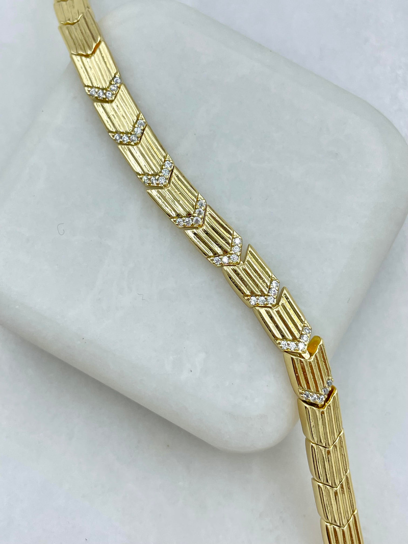 Özel Seri Gömme Taşlı Şerit Model Bileklik Gold