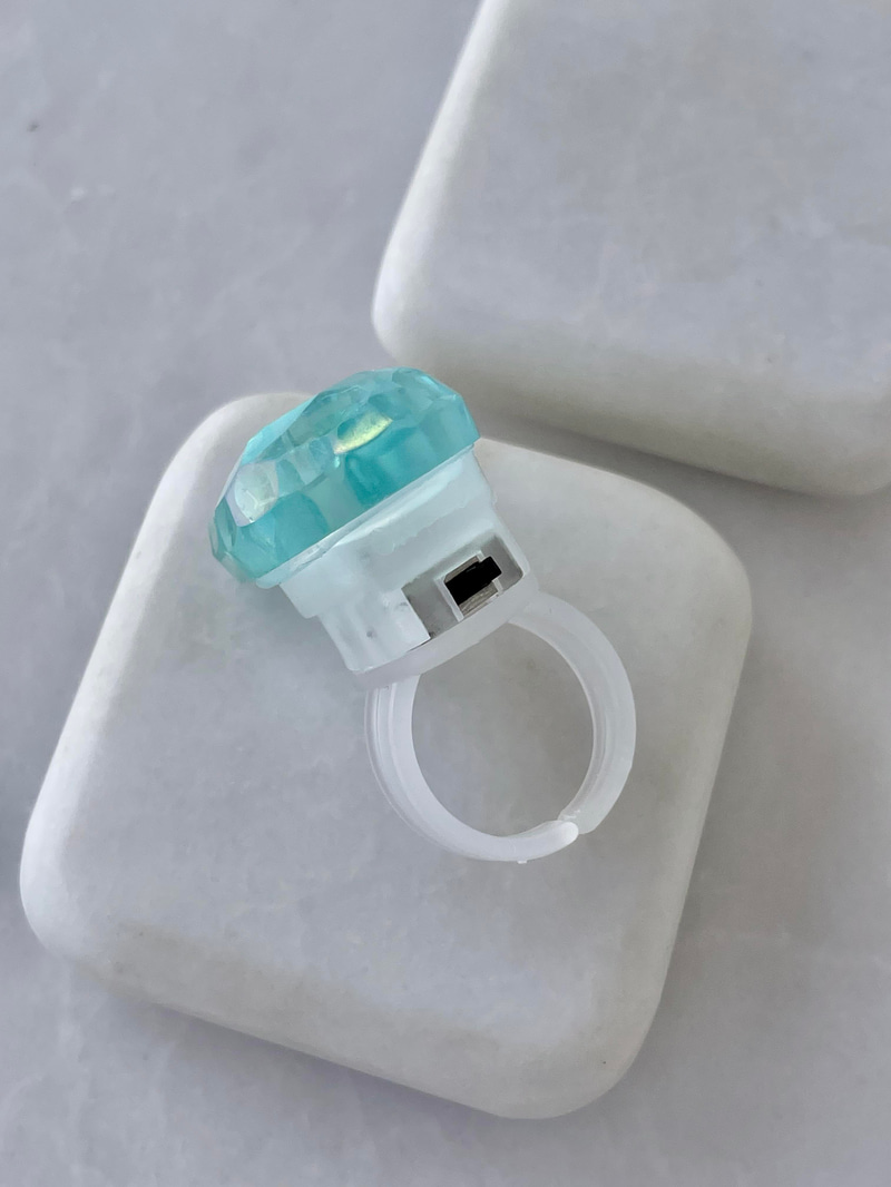 Işıklı Kristal Tavşan Yüzük