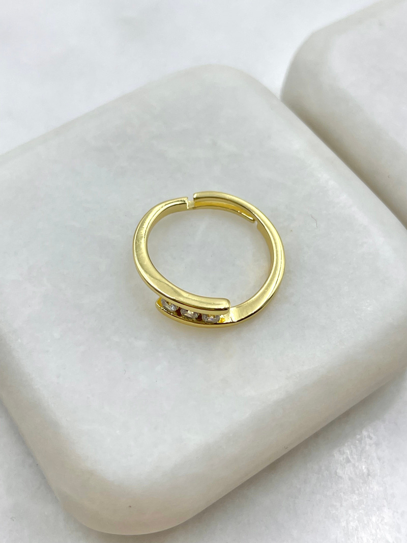 Üçlü Kristal Taşlı Minimal Serçe Parmak Yüzüğü Gold