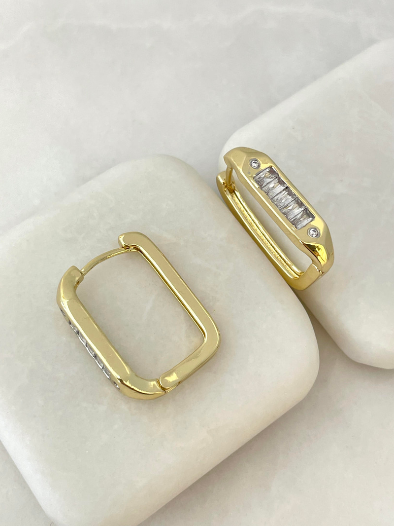 Altın Kaplama Kristal Taşlı Kare Küpe Gold