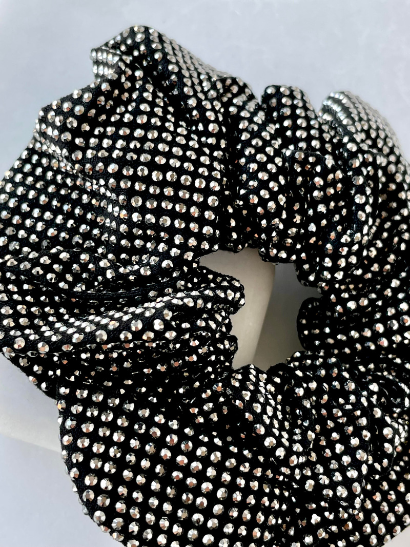 Parlak Taşlı Scrunchie Toka Siyah