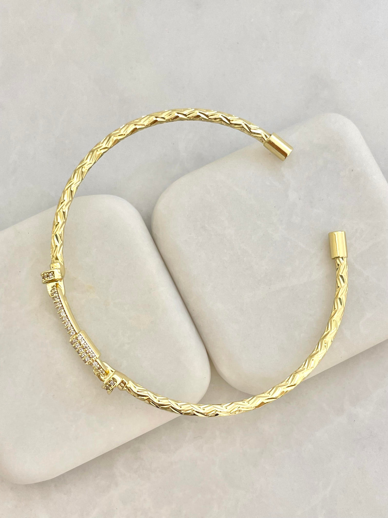 Altın Kaplama Gömme Taşlı Tasarım Ezme Kelepçe Gold