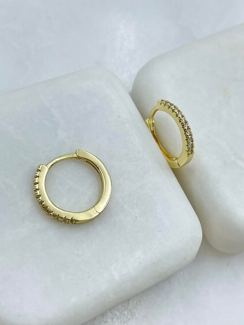Altın Kaplama Minimal Gömme Taşlı Halka Küpe 1.5 cm Gold