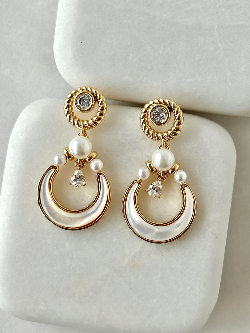 Özel Seri Opal Taşlı ve İncili Tasarım Küpe Gold