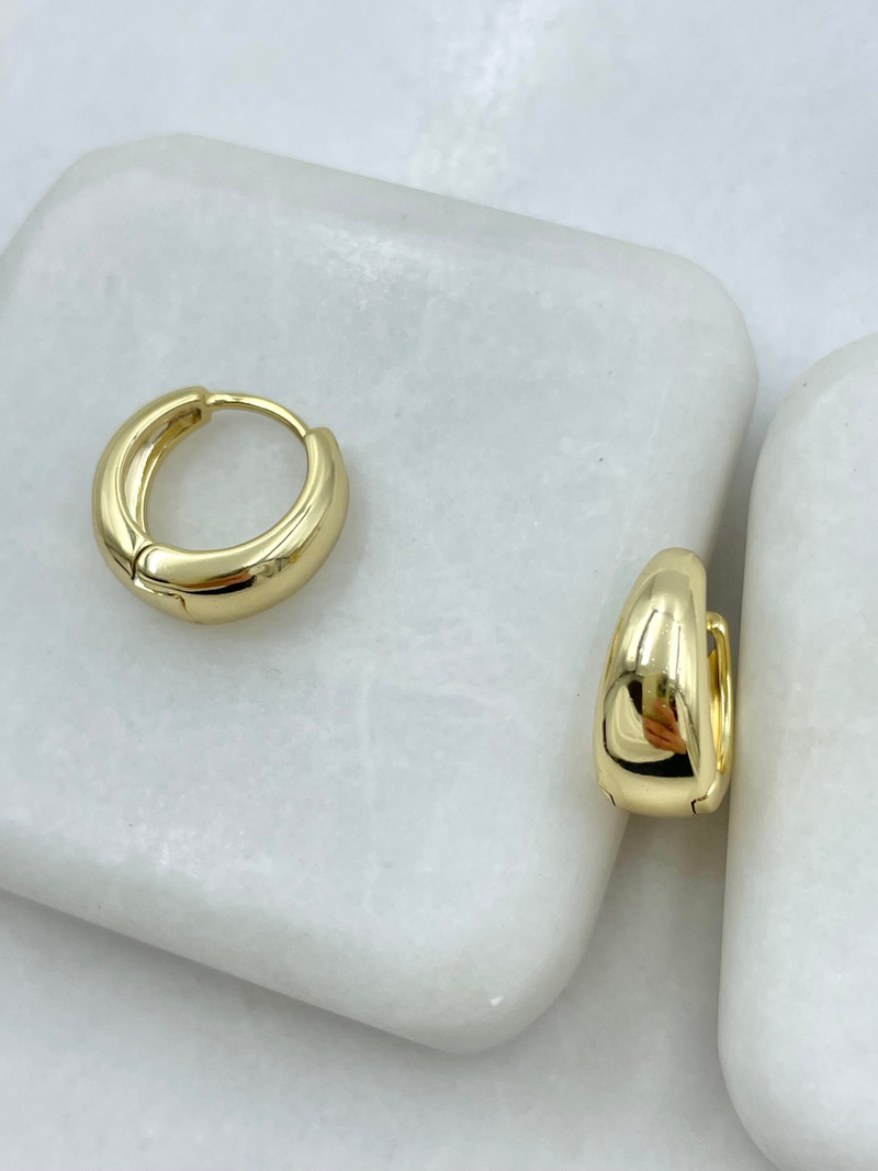 Özel Seri Bombeli Oval Damla Model Küpe Gold