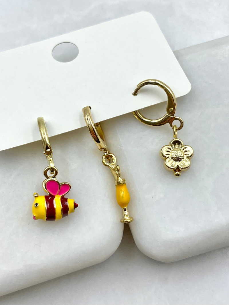 Arı ve Çiçek Sallantılı Üçlü Set Küpe Gold