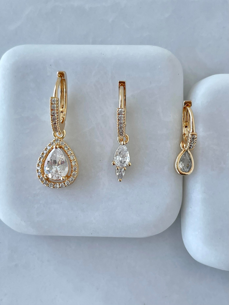 Altın Kaplama Üçlü Kristal Taş Sallantılı Küpe Gold