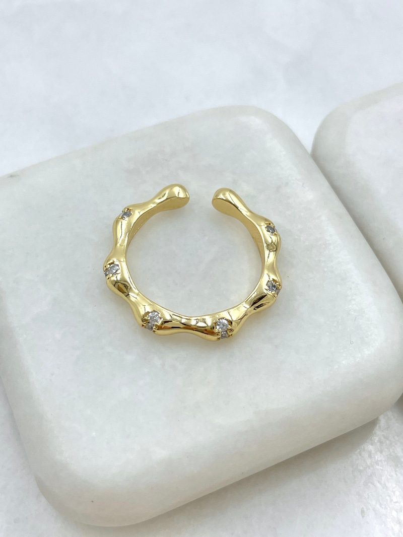 Gömme Taşlı Kemik Model Yüzük Gold