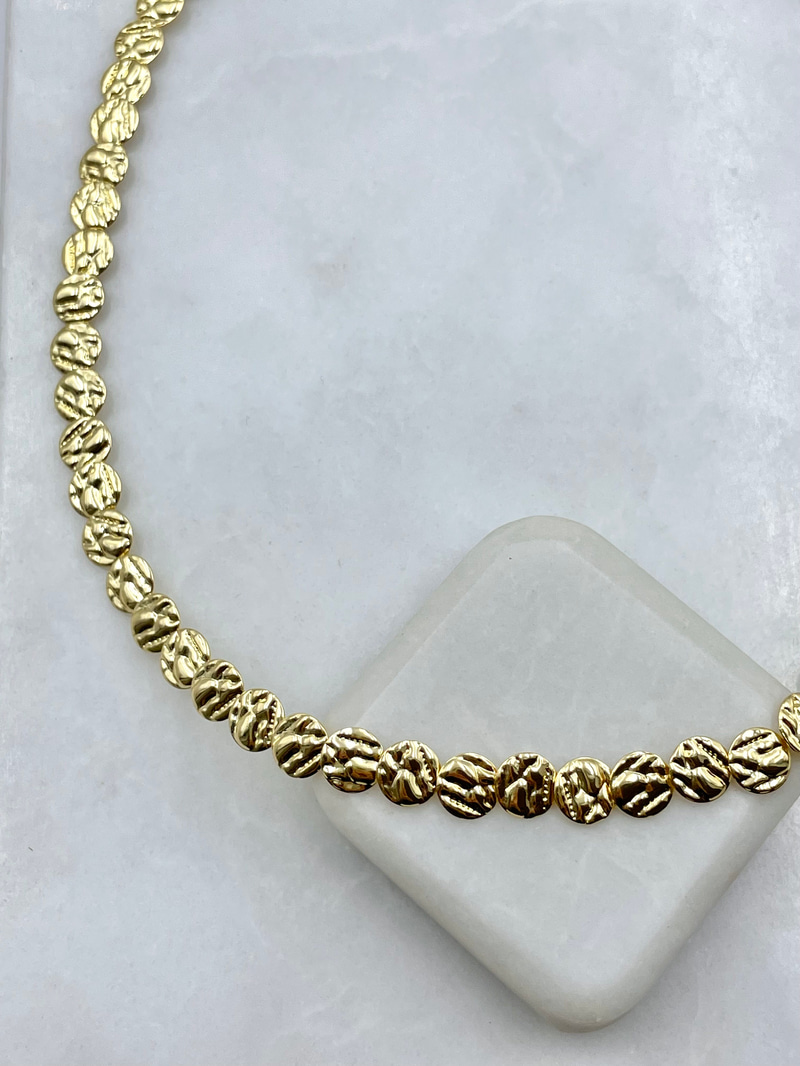 Kabartma Daire Plaka Kolye Gold