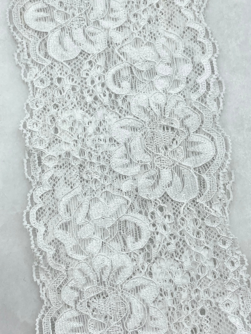 Çiçek Desenli Dantel Bandana Beyaz