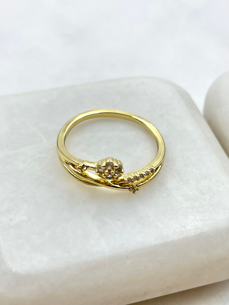 Özel Seri Sarmaşık Çiçekli Yüzük Gold