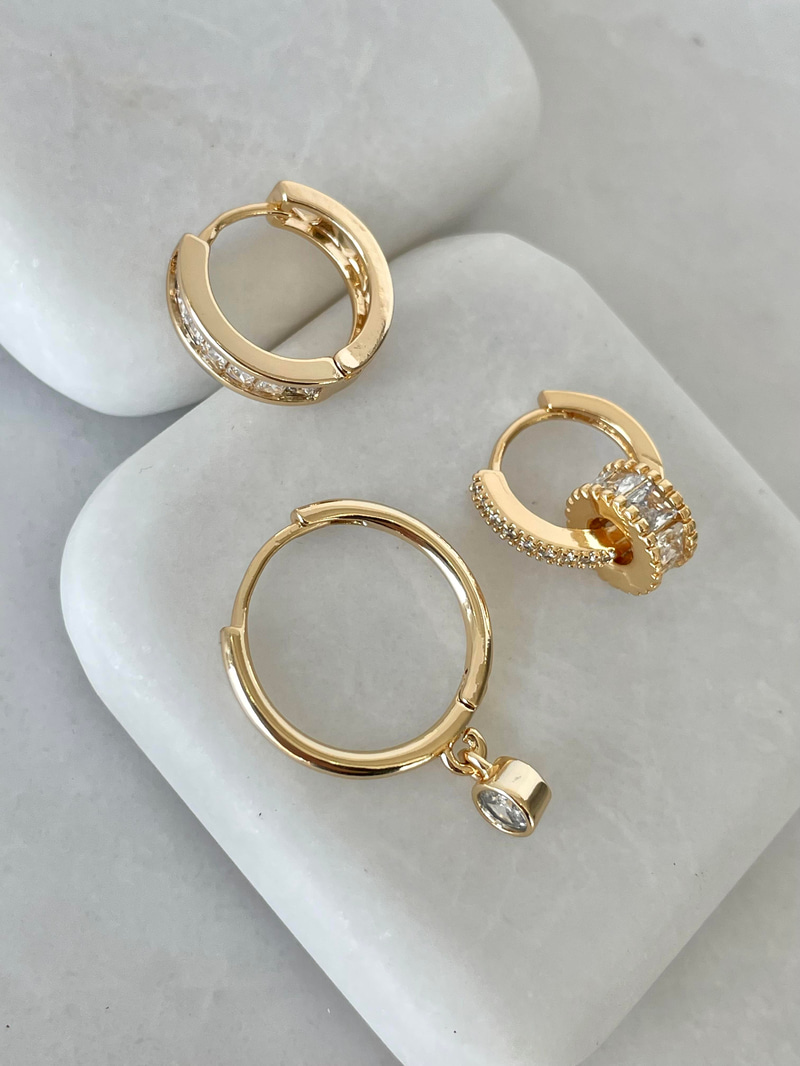 Altın Kaplama Üçlü Kristal Taşlı Silindir Sallantılı Küpe Gold