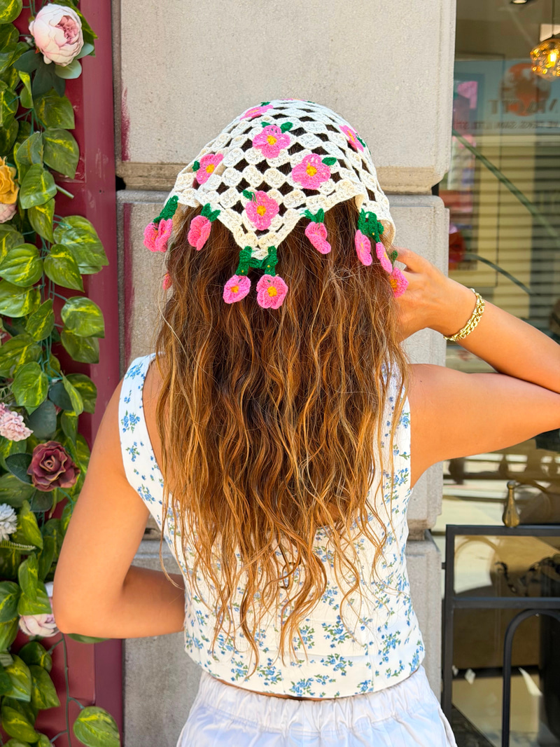 Çiçek Sallantılı Üçgen Bandana Pembe