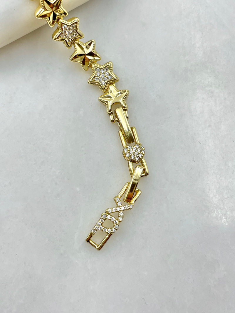 Lazer Kesim Gömme Taşlı Yıldız Bileklik Gold