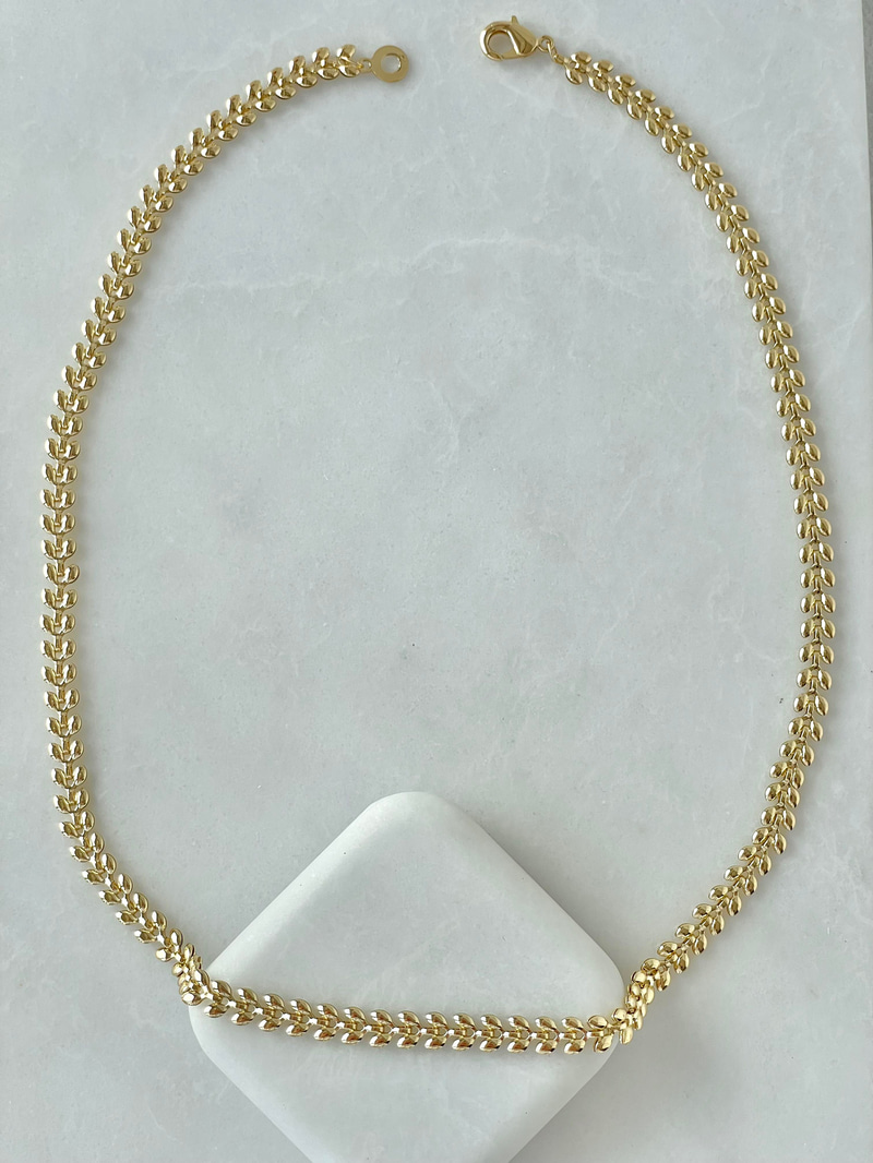 Altın Kaplama Dizi Yaprak Model Kolye Gold