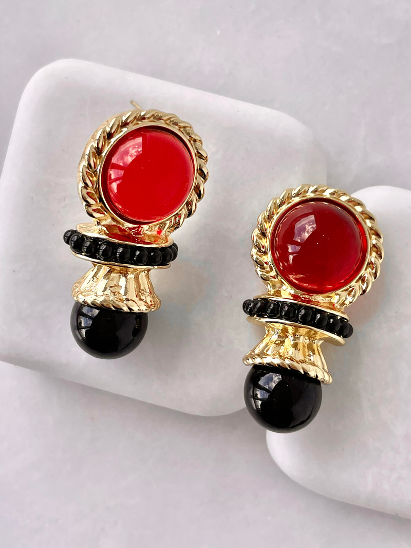 Burgu Kenarlı Taşlı Vintage Siyah Kırmızı Küpe