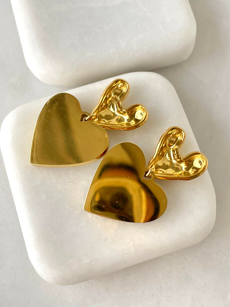 Çelik Sedefli Kalp Sallantılı Küpe Gold